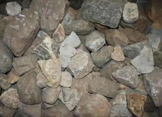 莫西沙翡翠原石的特点有哪些，值不值得赌？